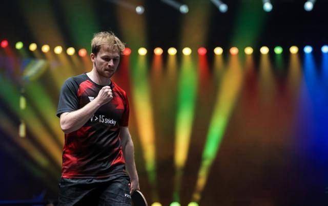 更留给球迷 更留给球迷