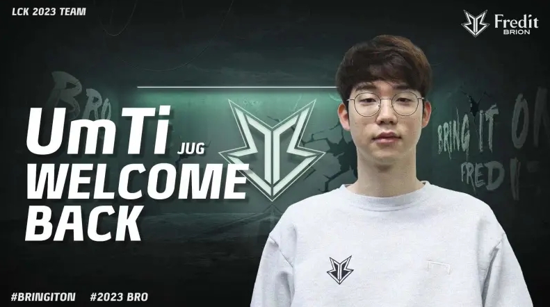 及更衣室平 及更衣室平